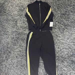 Zara tracksuit. Medium